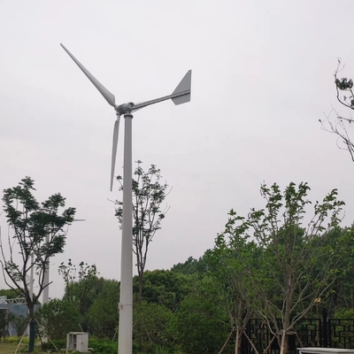 風太陽光ハイブリッド発電システム フレンズポール接続付きの10Kwオフグリッド発電機